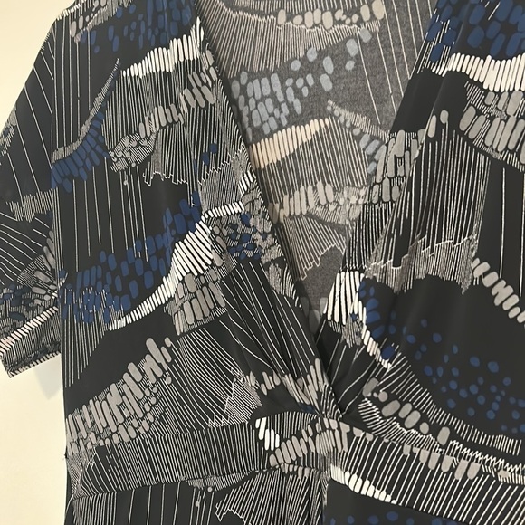 BCBGMAXAZRIA Avery Faux Wrap Dress, Small - Picture 4 of 9